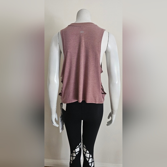 Cut It Out Crop Tank - Picture 7 of 10